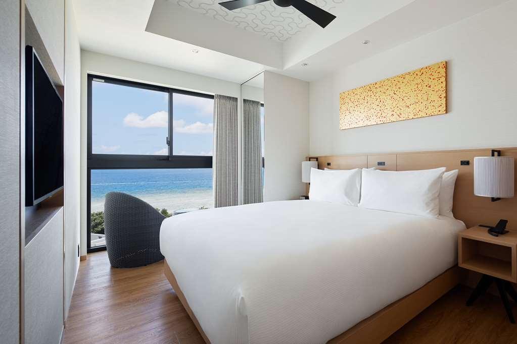 Hilton Club The Beach Resort Sesoko Накиджин Стая снимка