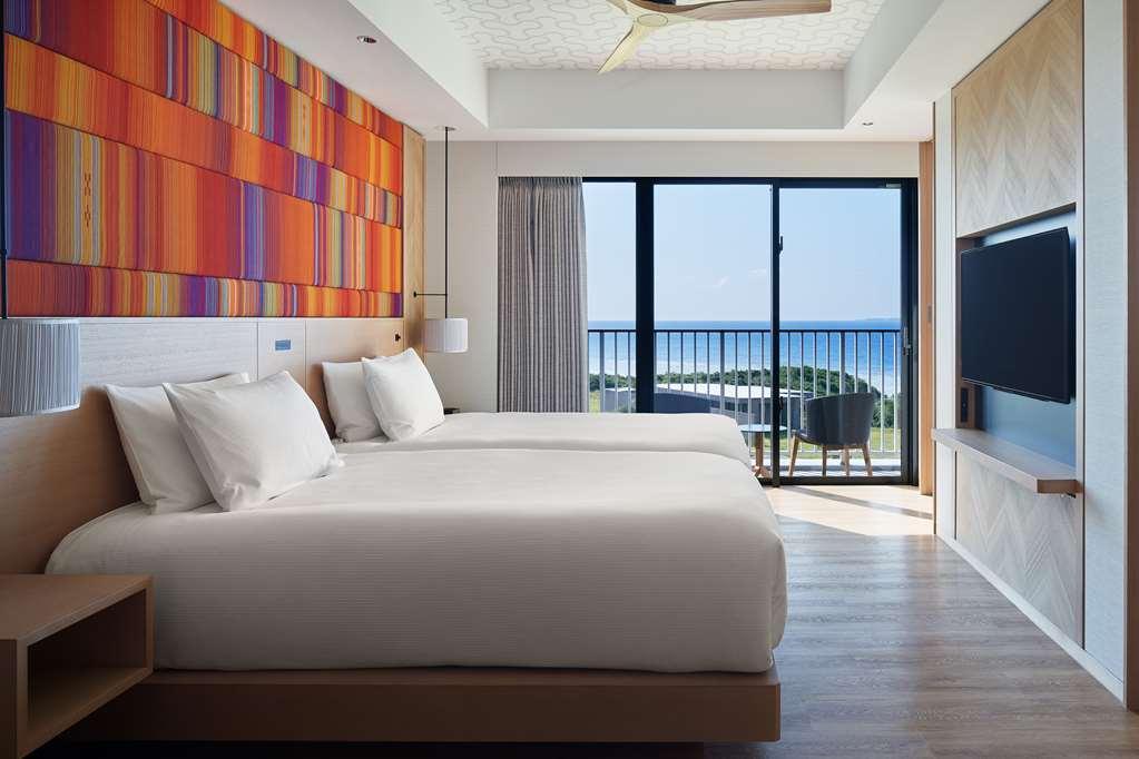 Hilton Club The Beach Resort Sesoko Накиджин Стая снимка